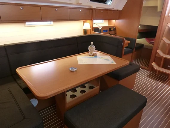 Bavaria 41 Cruiser - Boatscribe.com