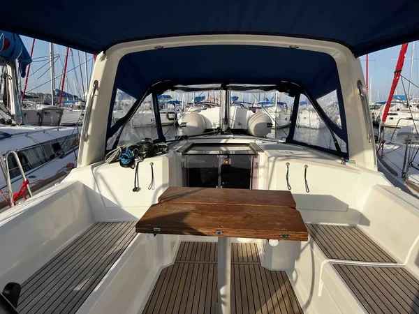 Oceanis 35.1 - Boatscribe.com