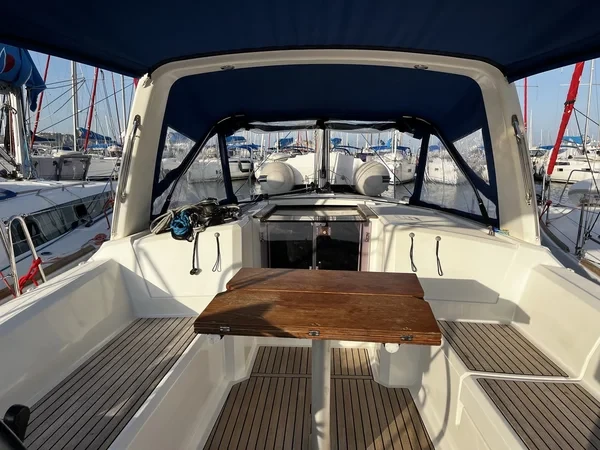 Oceanis 35.1 - Boatscribe.com