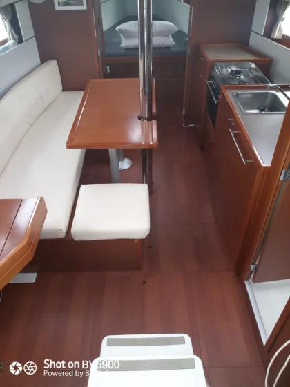 Oceanis 35.1 - Boatscribe.com