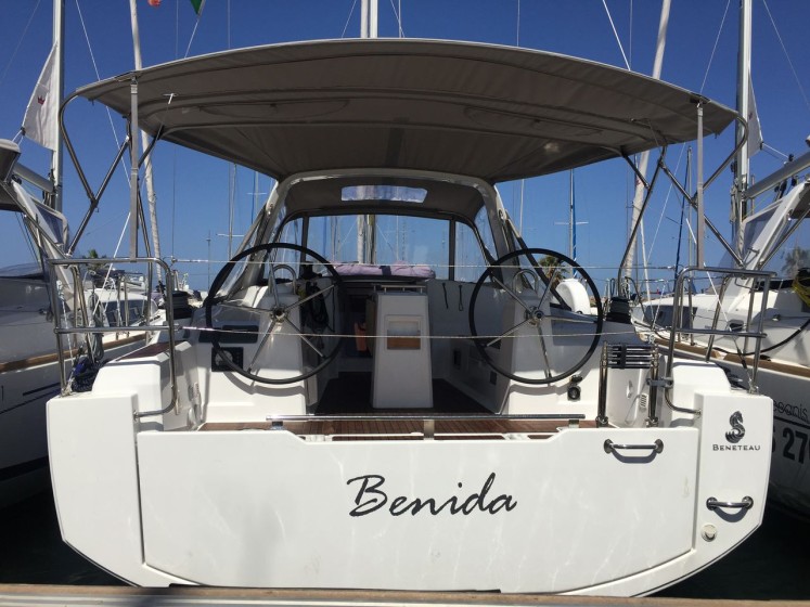 Oceanis 35 - Boatscribe.com