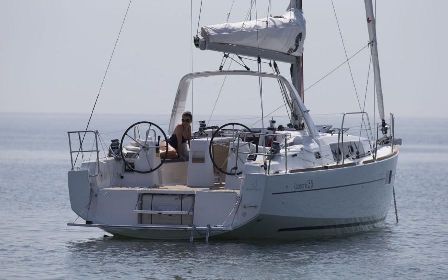 Oceanis 35 - Boatscribe.com