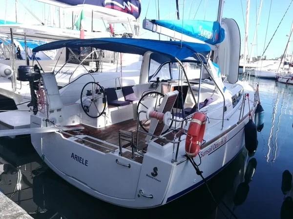 Oceanis 38.1 - Boatscribe.com