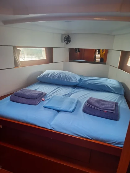 Oceanis 38.1 - Boatscribe.com