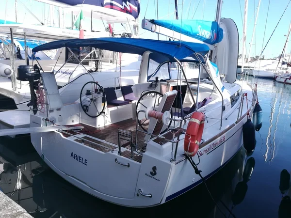 Oceanis 38.1 - Boatscribe.com