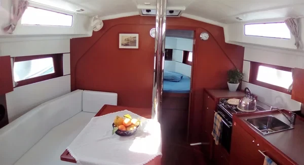 Oceanis 38 - Boatscribe.com