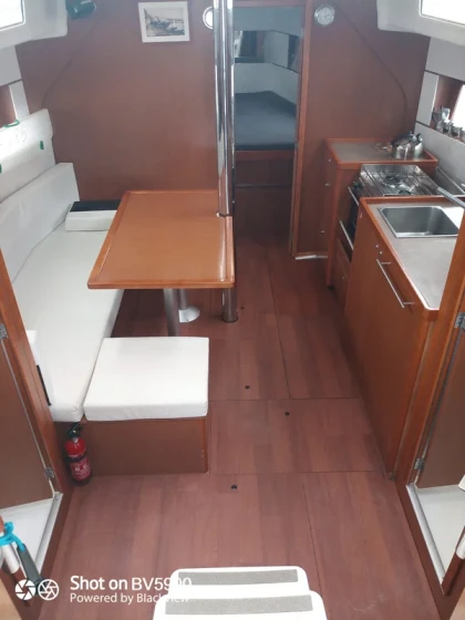 Oceanis 38 - Boatscribe.com