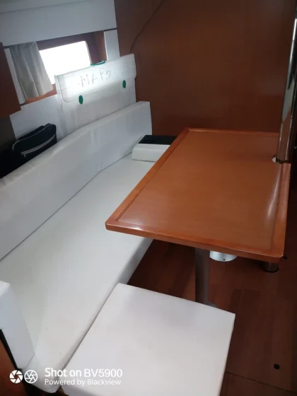 Oceanis 38 - Boatscribe.com