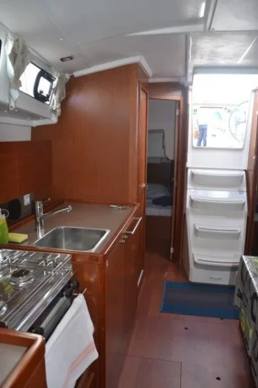 Oceanis 38 - Boatscribe.com