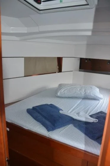 Oceanis 38 - Boatscribe.com
