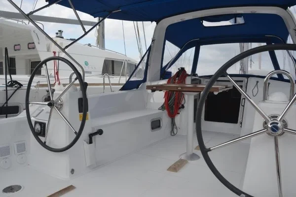 Oceanis 38 - Boatscribe.com