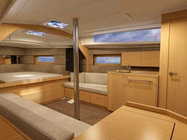 Oceanis 38 - Boatscribe.com