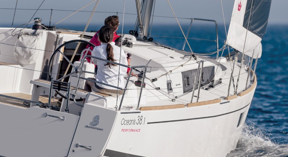 Oceanis 38.1 - Boatscribe.com