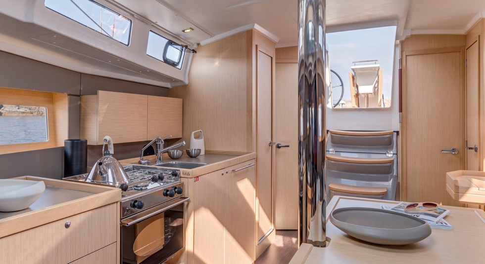 Oceanis 38.1 - Boatscribe.com