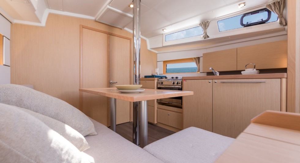 Oceanis 38.1 - Boatscribe.com