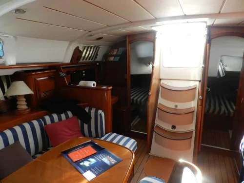 Oceanis 41.1 - Boatscribe.com