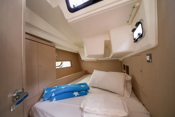 Oceanis 46.1 - Boatscribe.com