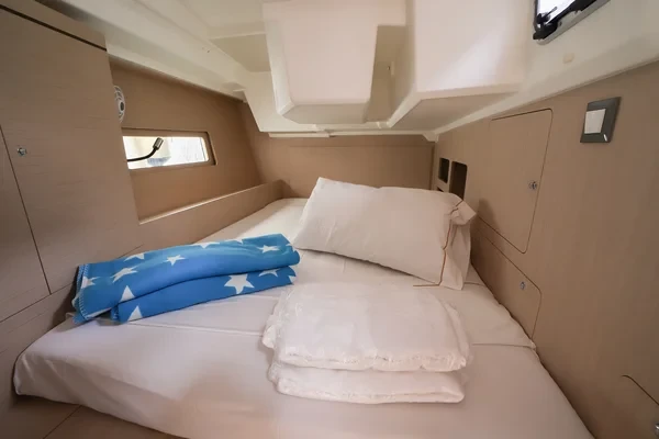 Oceanis 46.1 - Boatscribe.com