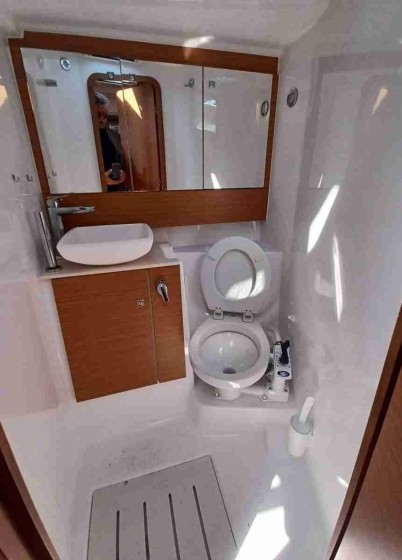 Dufour 430 - Boatscribe.com