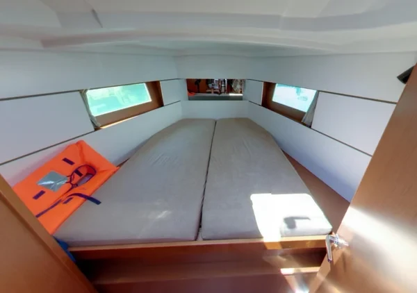Oceanis 38.1 - Boatscribe.com