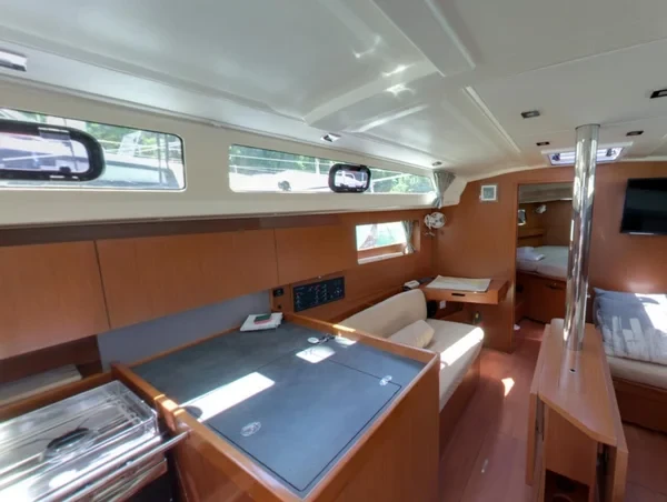 Oceanis 38.1 - Boatscribe.com