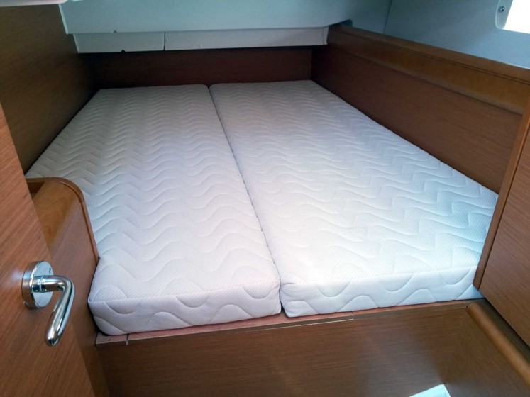 Sun Odyssey 449 - Boatscribe.com