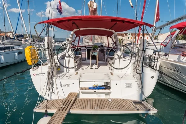 Oceanis 41.1 - Boatscribe.com