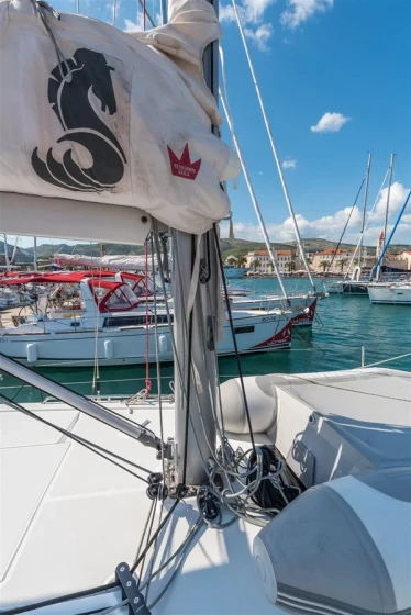 Oceanis 41.1 - Boatscribe.com