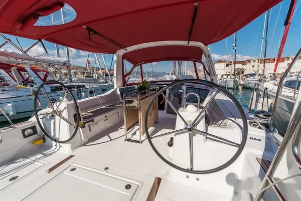 Oceanis 41.1 - Boatscribe.com