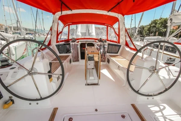 Oceanis 41.1 - Boatscribe.com