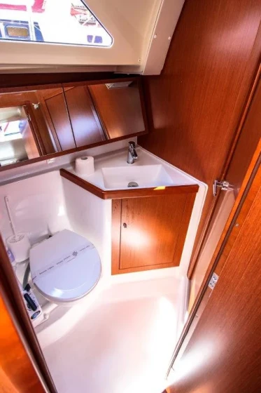 Oceanis 41.1 - Boatscribe.com