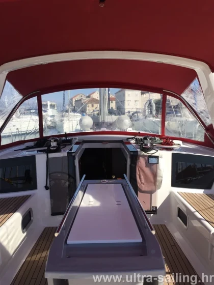 Oceanis 45 - Boatscribe.com