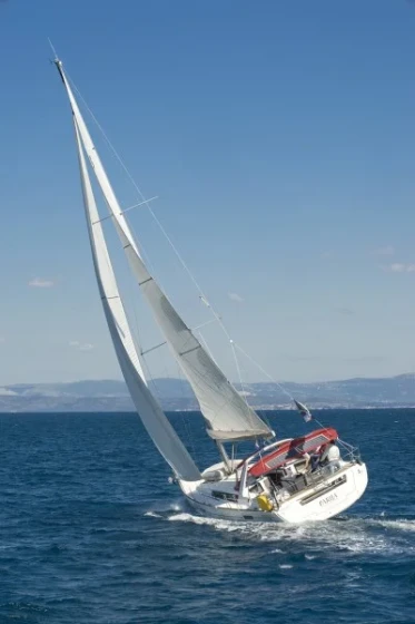 Oceanis 45 - Boatscribe.com