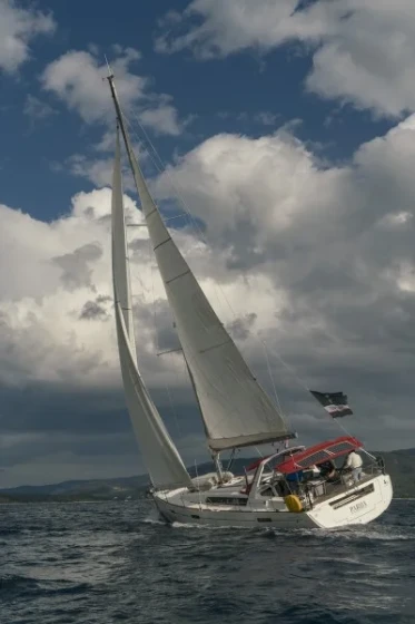 Oceanis 45 - Boatscribe.com