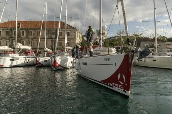 Oceanis 45 - Boatscribe.com