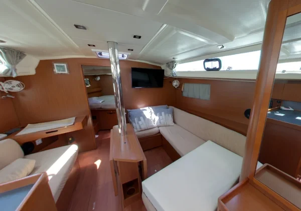 Oceanis 41.1 - Boatscribe.com