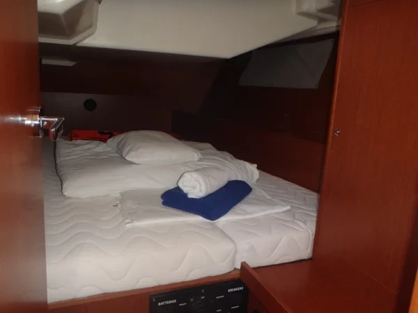 Oceanis 41.1 - Boatscribe.com