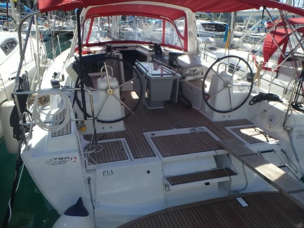 Oceanis 41.1 - Boatscribe.com