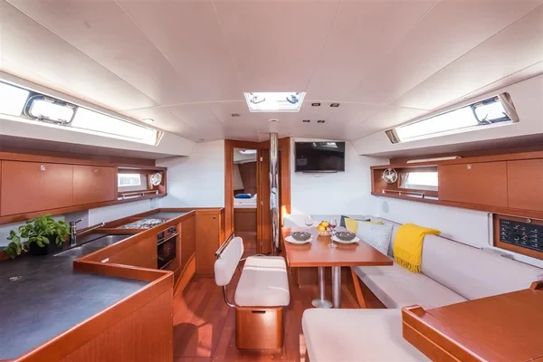 Oceanis 45 - Boatscribe.com