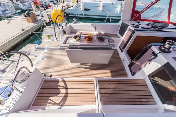 Oceanis 45 - Boatscribe.com