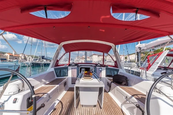 Oceanis 45 - Boatscribe.com