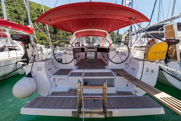 Oceanis 48 - Boatscribe.com