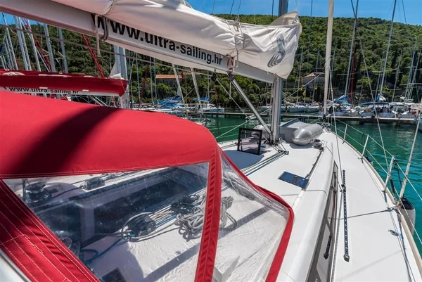 Oceanis 48 - Boatscribe.com