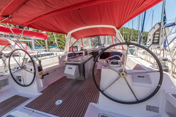 Oceanis 48 - Boatscribe.com