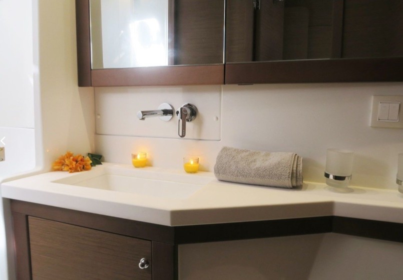 Lagoon 450 - Boatscribe.com