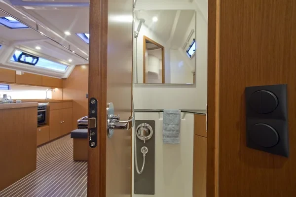 Bavaria 46 Cruiser - Boatscribe.com