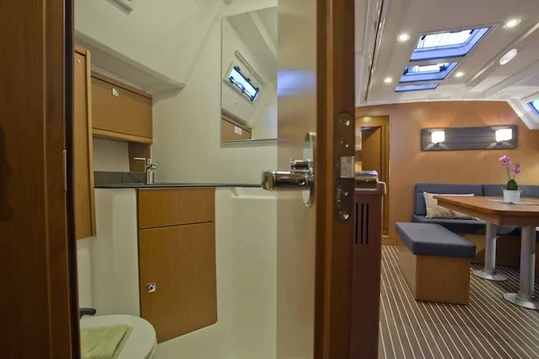 Bavaria 46 Cruiser - Boatscribe.com