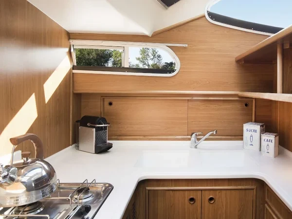 Europa 300 - Boatscribe.com