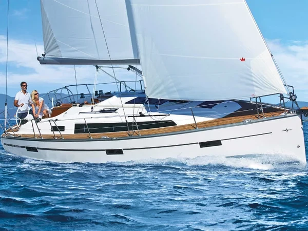 Bavaria 37 Cruiser - Boatscribe.com