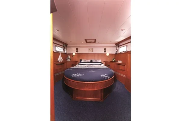 Kotterjacht 1070 - Boatscribe.com